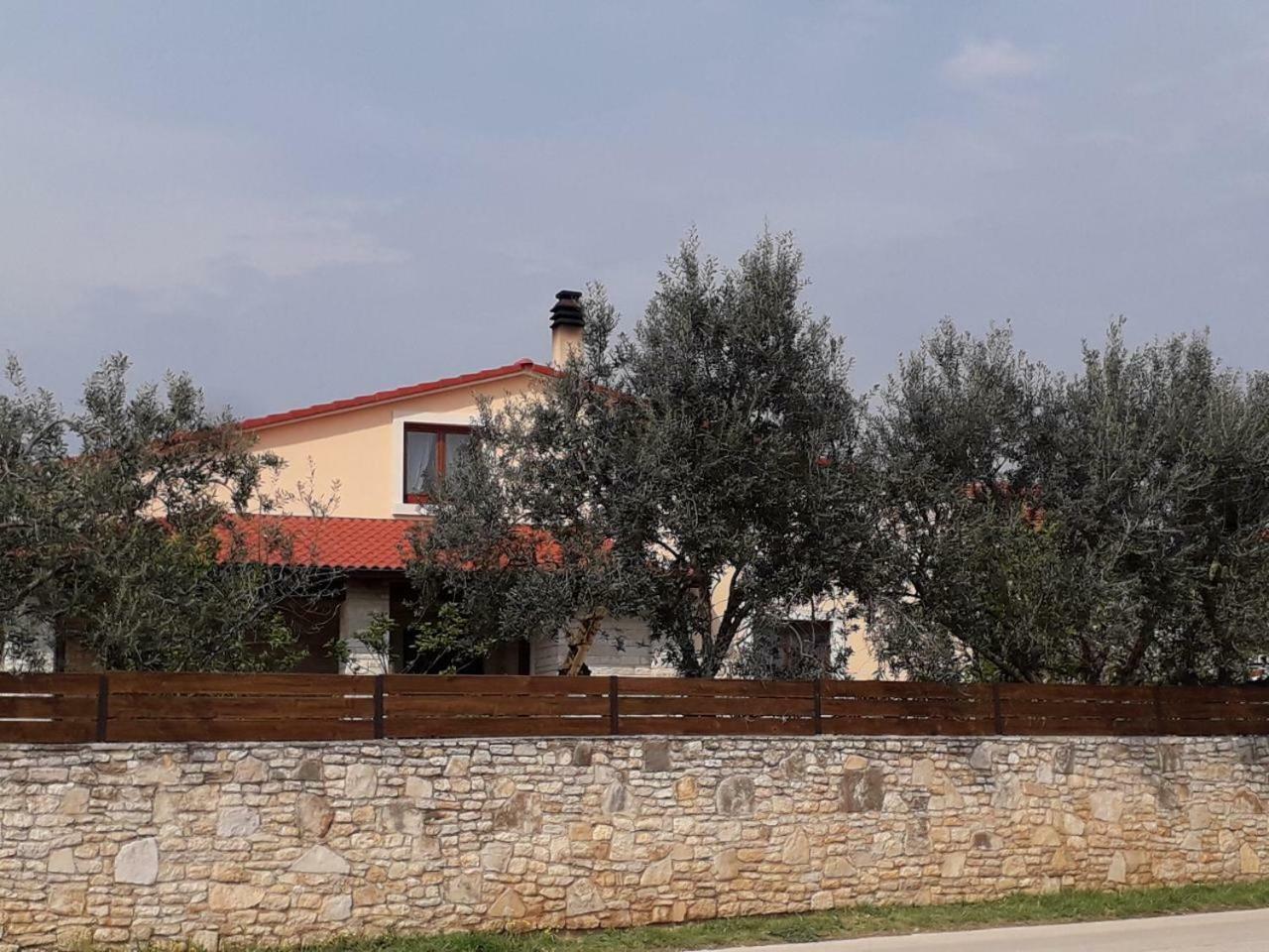 Apartman Ulika Медулин Екстериор снимка
